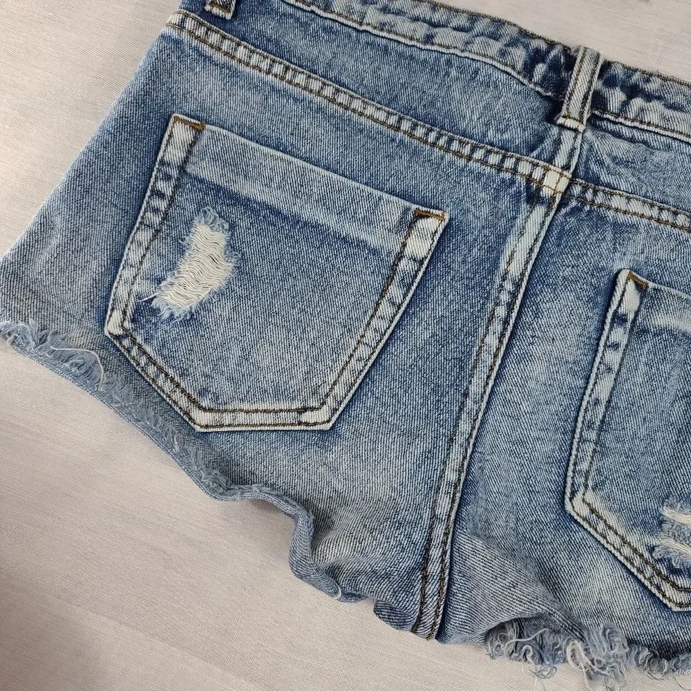 Forever 21 Stone Washed Distressed Shorts - Picture 5 of 7